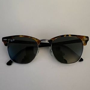 Ray-Ban Clubmaster Sunglasses - Tortoise with Green Lenses, Size Large (51 21)